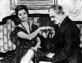 Scandal In Sorrento; Pane, Amo film (1955)