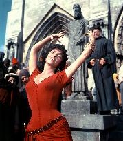 Notre Dame De Paris; The Hunch film (1956)