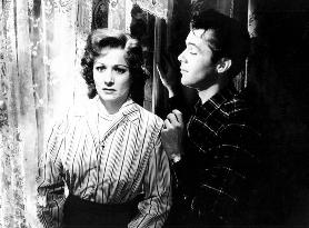 Cast A Dark Shadow film (1955)