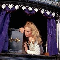 Dracula Has Risen From The Gra - film (1968)