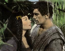 Nefertiti, Queen Of The Nile - film (1961)