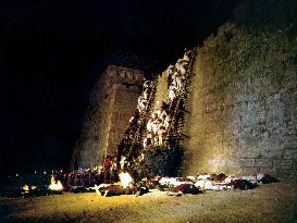 55 Days At Peking - film (1963)