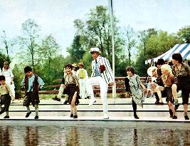 Half A Sixpence - film (1967)