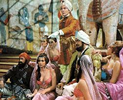 Carry On... Up The Khyber - film (1968)