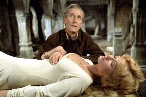 Dracula A.D. 1972 (1972)