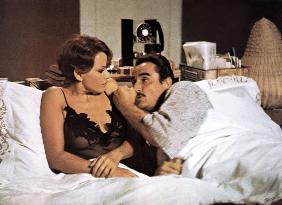 A Mezzanotte Va La Ronda Del P (1975)