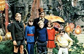 Willy Wonka & The Chocolate Fa (1971)