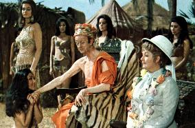 Carry On Up The Jungle (1970)