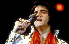 Elvis On Tour (1972)