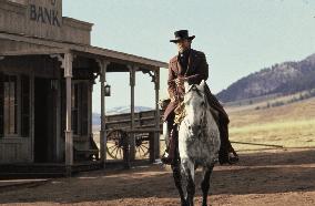 Pale Rider (1985)
