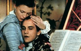 Dangerous Liaisons (1988)