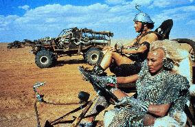 Mad Max Beyond Thunderdome (1985)