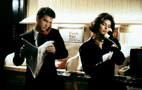 Nothing In Common (1986)