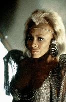 Mad Max Beyond Thunderdome (1985)