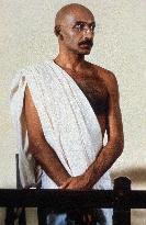 Gandhi (1982)