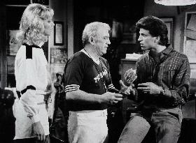 Cheers (1983)