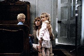 Flowers In The Attic (1987)