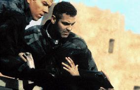 Three Kings (1999)