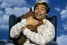 Stuart Saves His Family (1995)