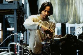 Chain Reaction (1996)