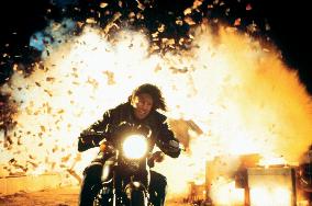 Chain Reaction (1996)