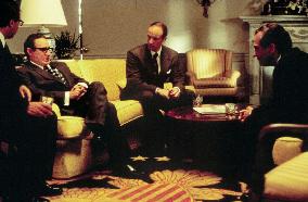 Kissinger And Nixon (1995)