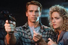 Total Recall (1990)