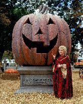 Halloweentown (1998)