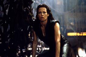 Alien: Resurrection ; Alien 4 (1997)