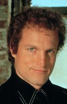 The People Vs. Larry Flynt (1996)