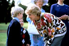Charles And Diana: Unhappily (1992)