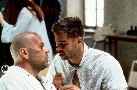 Twelve Monkeys; 12 Monkeys (1995)