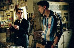 Everything Is Illuminated (2005)