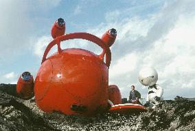 Hitchhiker's Guide To Galaxy (2005)