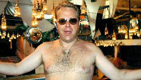 It's All Gone Pete Tong (2004)