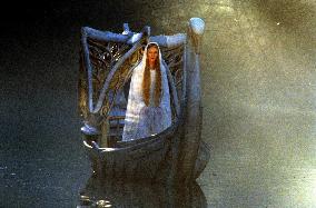 Lord Of The Rings: The Fellows (2001)