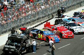 Nascar 3d: The Imax Experience (2004)