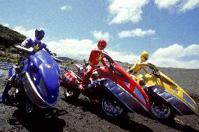 Power Rangers Dinothunder (2004)