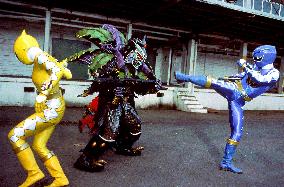 Power Rangers Dinothunder (2004)