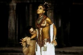 Queen Of The Damned (2002)