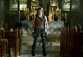 Resident Evil: Apocalypse (2004)