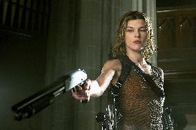 Resident Evil: Apocalypse (2004)