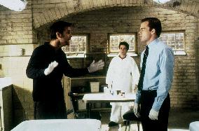 Six Feet Under (2001)