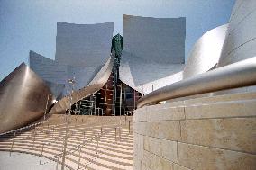 Sketches Of Frank Gehry (2005)