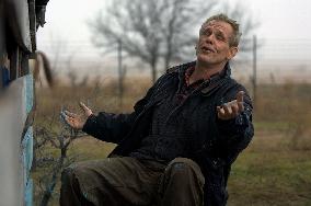 The Beautiful Country (2004)