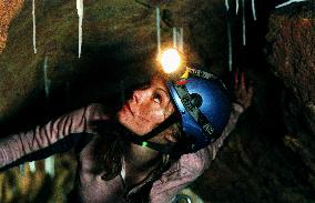 The Descent (2005)