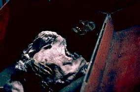 Urban Legends: Bloody Mary (2005)