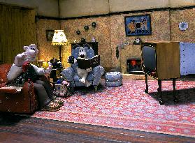 Wallace & Gromit's Cracking Co (2002)