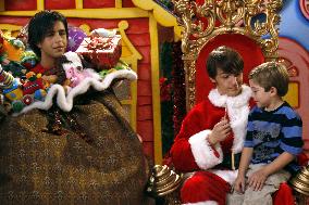 Merry Christmas, Drake & Josh (2008)