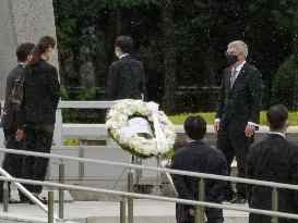 IOC chief Bach visits Hiroshima